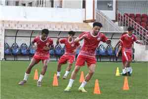 المنتخب الوطني يواصل تحضيراته المكثفة في المعسكر الداخلي بعدن استعداداً لـ«خليجي 27»