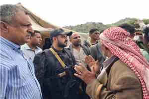 الشيخ صهيب سلطان البركاني يتفقد جبهة الكدحة وأوضاع النازحين في المعافر