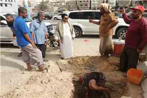 بهدف تحسين جودة الخدمات.. مدير اتصالات ساحل حضرموت يتفقد سير الأعمال في منطقة الهايبر بالمكلا