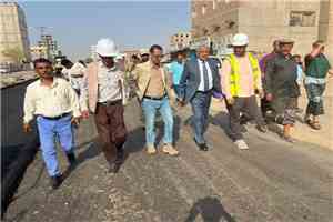 رئيس صندوق صيانة الطرق يطلع على مستوى الإنجاز في مشروع طريق التقنية–إنماء بعدن