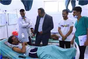 وكيل عدن لشؤون الشهداء والجرحى علوي النوبة يتفقد جرحى الجبهات في مستشفيات عدن ويؤكد: رعايتهم واجب وتقدير لتضحياتهم