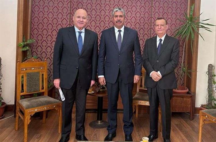 السفير بحاح يبحث مع مساعد وزير الخارجية المصري أوضاع الجالية اليمنية في مصر