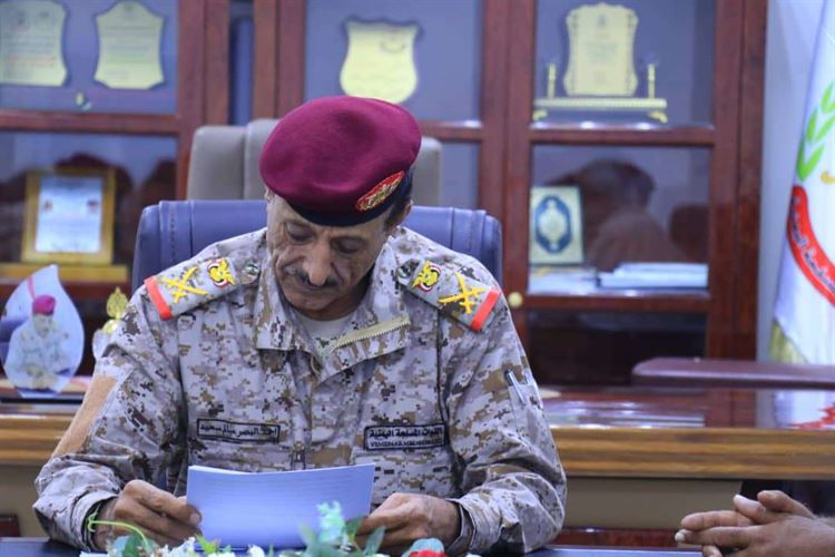 نائب رئيس هيئة الأركان العامة اللواء الركن احمد البصر يعزي اهل مقراط بوفاة ابنهم  وديع مقراط