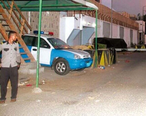 القنصلية السعودية في عدن تغلق أبوابها