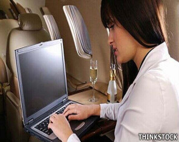 خدمة إنترنت سريعة ورخيصة في الرحلات الجوية