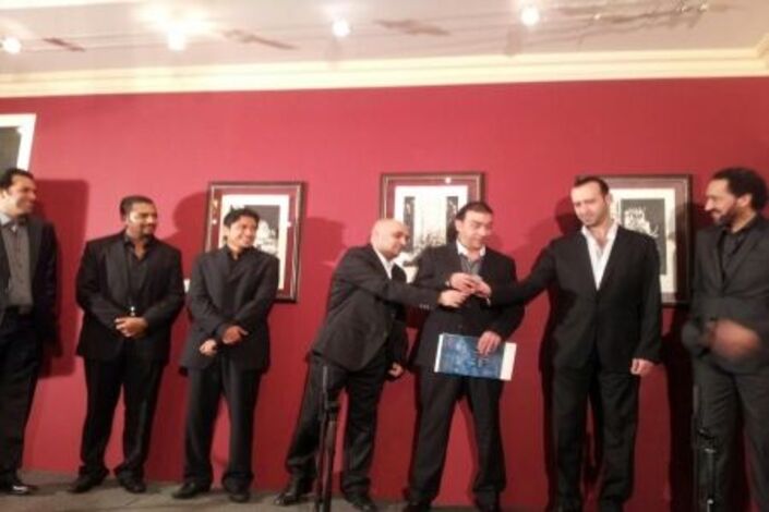 الحضرمي محمد سعيد دحي .. أول عازف عود يمني يتخرج من بيت العود العربي