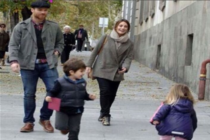 الإسباني تشابي ألونسو وزوجته ينتظران طفلهما الثالث