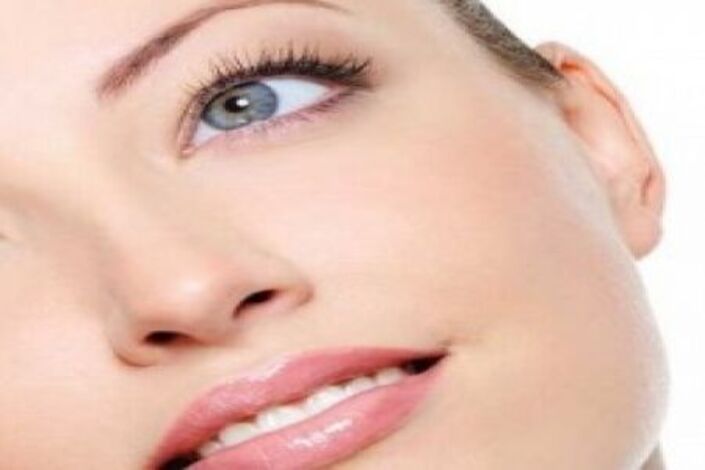 كريم جوز الهند والنعناع لتنعيم البشرة الجافة والعادية