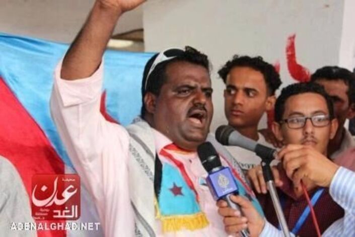 شاعر الثورة الجنوبية أبو صقر السليماني ل((عدن الغد)): رسالتي لقادة الجنوب عليكم توحيد صفوفكم وكلمتكم وإلا الشعب سيرميكم في مزبلة التاريخ
