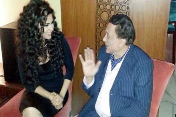 سر العلاقة بين عادل إمام والفنانات العربيات؟