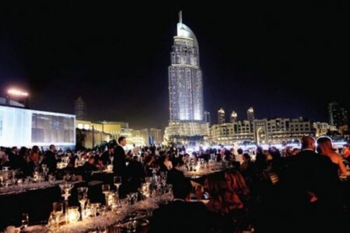 الإمارة على خريطة الأزياء العالمية... تجربة الموضة من فوغ في دبي