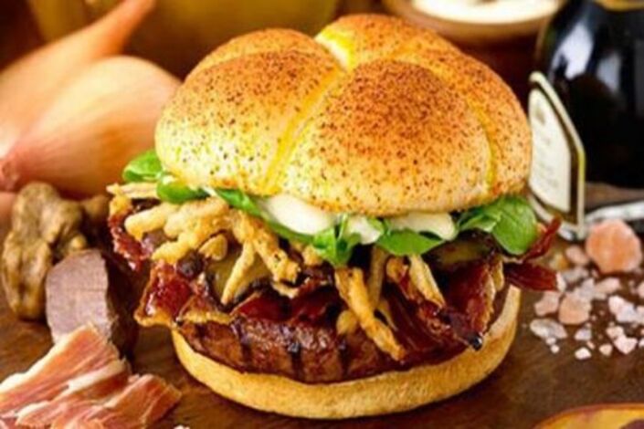مطعم أميركي يقدم برغر بـ200 دولار