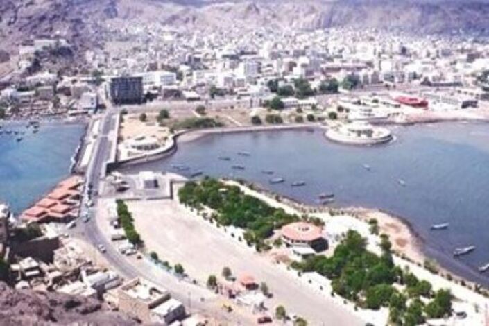 اطلاق اسراب من الحمام الزاجل بمناسبة العيد الـ 46 للاستقلال الـ 30من نوفمبر بعدن