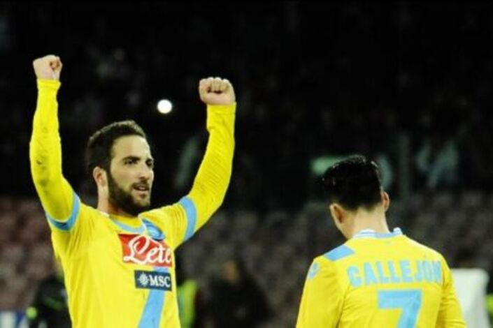 أنشيلوتي يكشف سر رحيل هيغواين وكاكا وكاييخون عن ريال مدريد