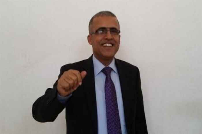 كشف عن توجه لإنشاء أول محطة تبلغ كلفتها 300 مليون دولار أميركي.. وزير المياه والبيئة اليمني: ليس لليمن من حلول سوى تحلية مياه البحر