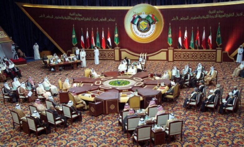 الخليج: لا وقف للنار دون تنفيذ الحوثي لقرار مجلس الأمن