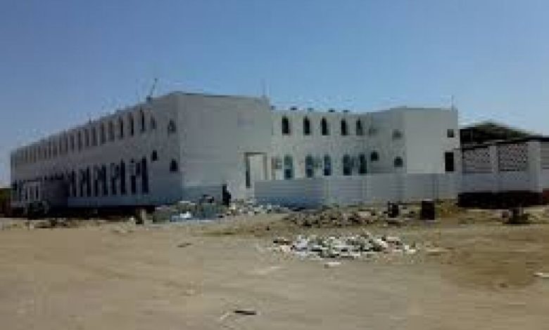 وسط فرحة طلابه .. عودة شيخ مركز دار الحديث بالفيوش عبدالرحمن العدني بعد خروجه لأسباب أمنية