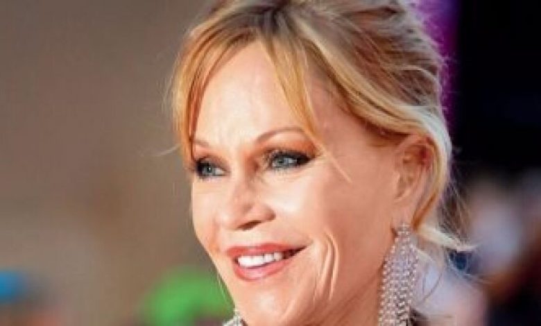 ميلانى جريفيث نادمة على إجرائها عمليات التجميل