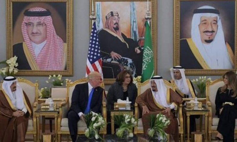 وسط جدل محتدم في أمريكا.. ترامب يصل السعودية في مستهل أولى جولاته الخارجية