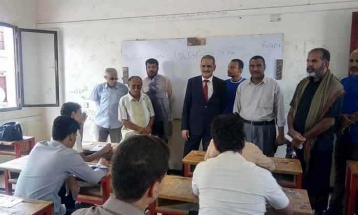 وزير التربية يتفقد سير العملية الاختبارية في ثانويات التواهي