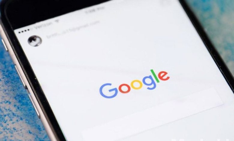 غوغل تنافس فيسبوك عبر تجربة خلاصة جديدة