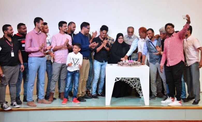 عشر أيام قبل الزفة | تغطيات  اسرة فيلم "10 ايام قبل الزفة" تحتفل بالعرض ال200.