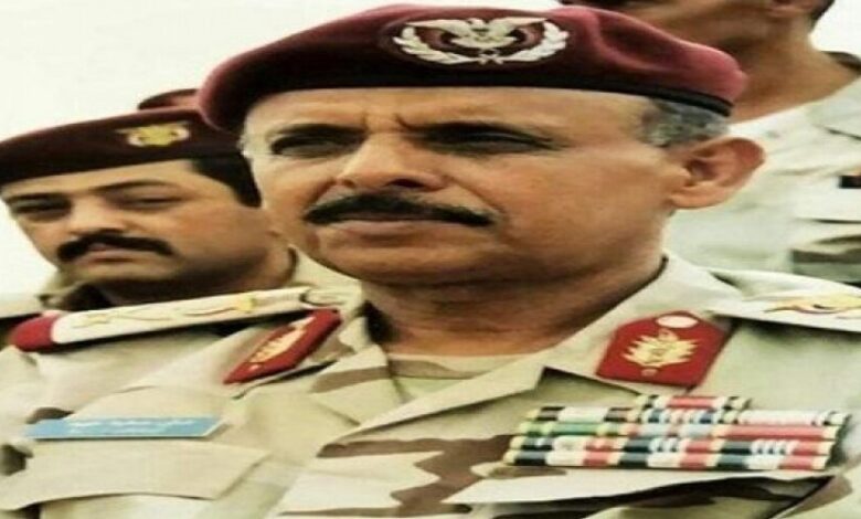 الشيخ "بن حبريش يعزي في وفاة اللواء "علي سعيد عبيد الحيقي"
