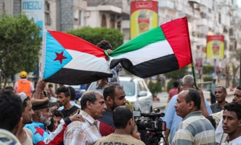عرض الصحف البريطانية.. الغارديان: عدن، ثلاثة صراعات في حرب واحدة