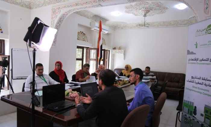 تزامناً مع العيد الوطني للكويت .. العون المباشر تدعم (20) مشروعاً صغيراً لشباب اليمن