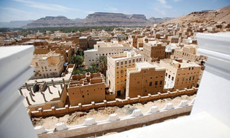 الأجهزة الأمنية بمديرية تريم تضبط شخصا ارتكب جريمة قتل