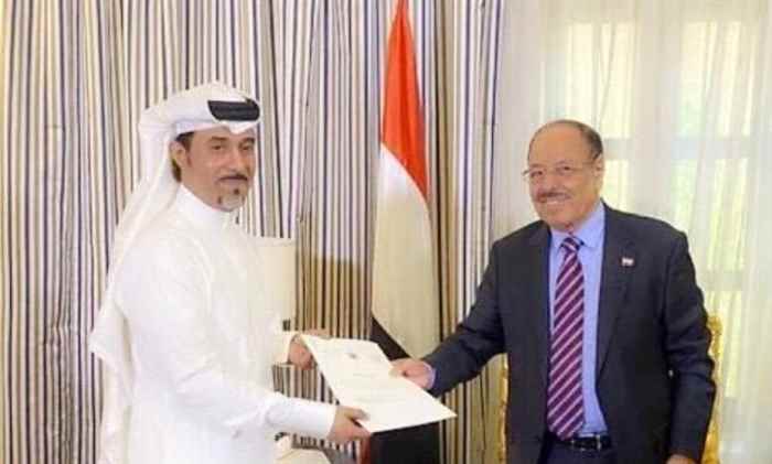 نائب رئيس الجمهورية يكرم منظمة البلسم الدولية تقديرا لجهودها الإنسانية في اليمن
