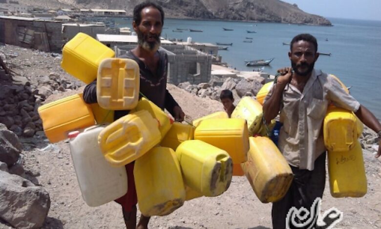 أهالي منطقة فقم يرفعون شكوى إلى محافظ عدن