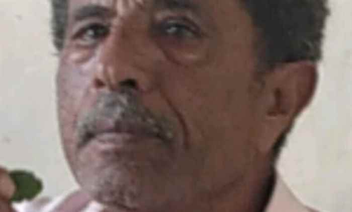 مدير عام التربية أبين يعزي في وفاة الشيخ والتربوي حسن فضل مقبل الحنشي