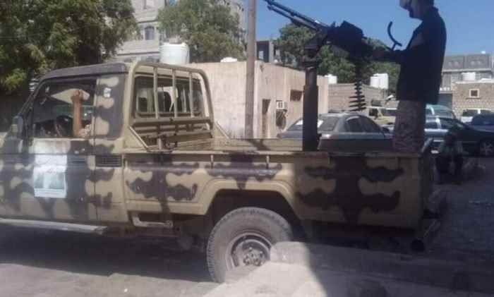 لهذا السبب... إنتشار أطقم عسكرية داخل مستشفى ردفان العام (صورة)