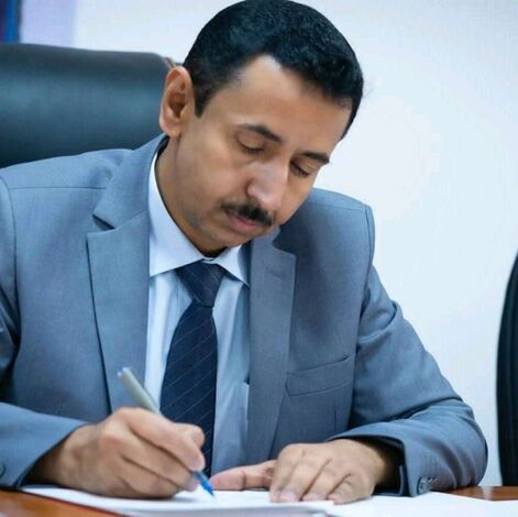 محافظ شبوة يصدر عدد من القرارات بمكتب شئون الغاز و الزراعة بالمحافظة