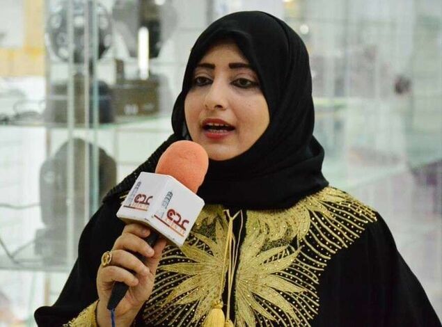 رواء عصمت البنت العدنية التي تألقت في الفضاء الإعلامي