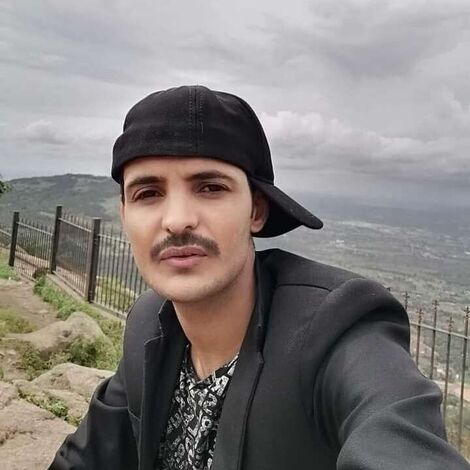 ناشط حضرمي يطالب برفع بلاغ النيابة العسكرية عليه والعودة الى منزله بسيئون