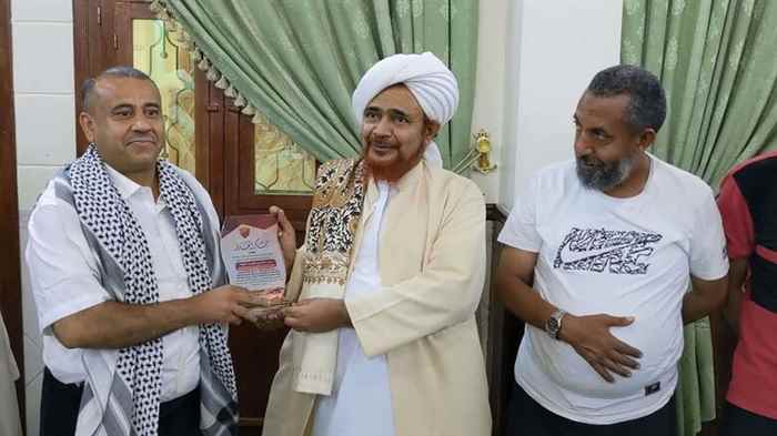 العروبة تكرم عمر بن حفيظ بالغنّاء تريم