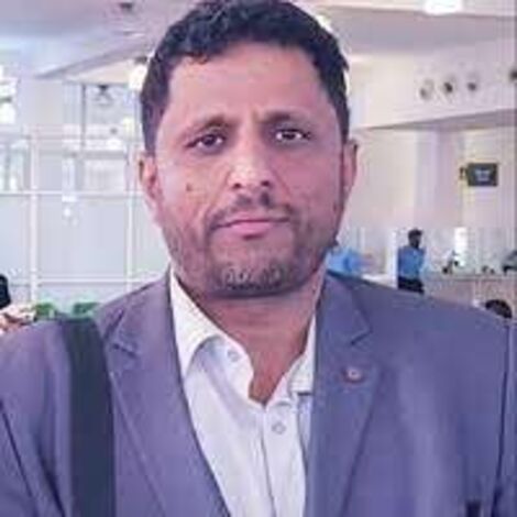 الإعلامي عبدالرحمن المصري يكشف من يقفون خلف تقدم الحوثيين بمأرب وتراجع الجيش
