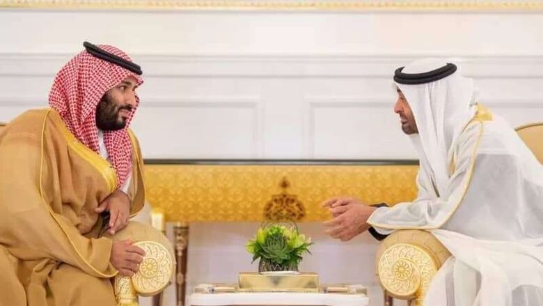 عرض الصحف البريطانية - النفط: البيت الأبيض "في مواجهة" مع السعودية والإمارات وسط ارتفاع في الأسعار - الغارديان