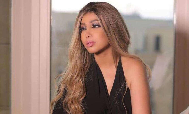 الفنانة أروى تبكي بشدة خلال حديثها عن اليمن: لا أمل لنا في العودة!