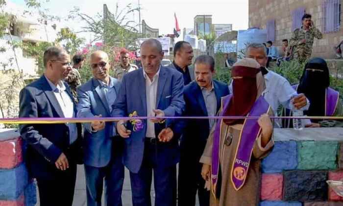 وكيل اول محافظة تعز يدشن مشروع دعم المعهد التقني الصناعي بالحصب بعدد من الاجهزة والمعامل
