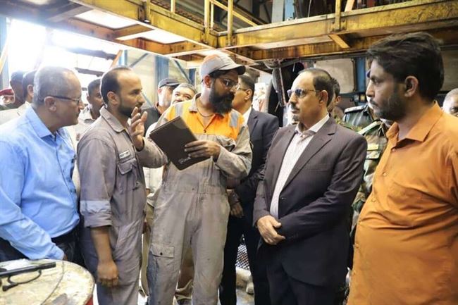 محافظ حضرموت يتفقد سير العمل في إعادة تأهيل مولدات محطة الريان ويشدد على الالتزام بالبرنامج الزمني
